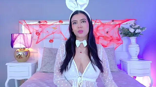 Julie Bennet online show from October 22, 4:13 am