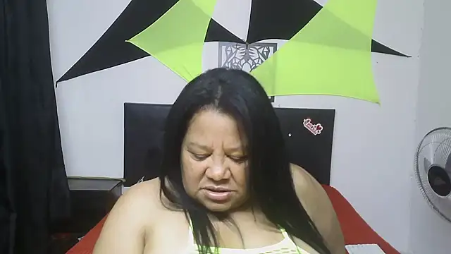 Shanttal0272 online show from March 12, 4:13 pm