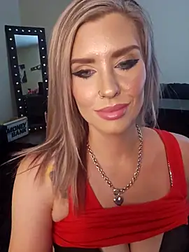 Snapshot of ellieconradxo chatting on February 10, 5:17 pm ellieconradxo online show from February 10, 5:17 pm
