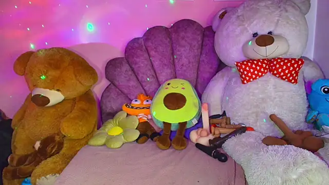 Pocahontascute 33 online show from April 10, 5:23 am