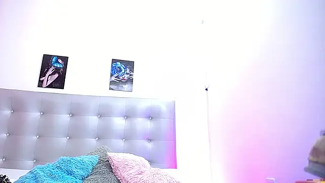 horny-juliette online show from January 16, 3:38 pm