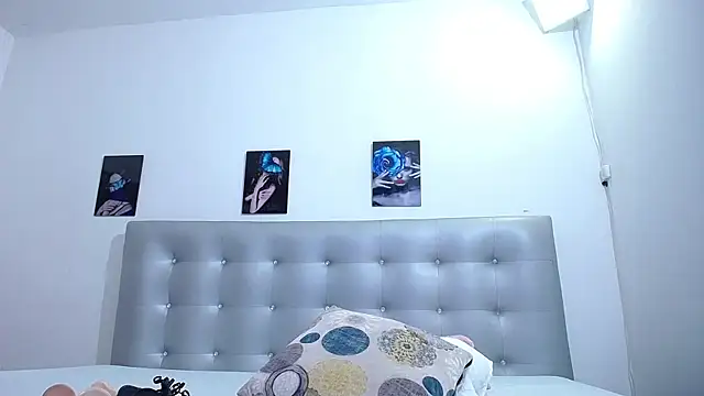 Snapshot of horny-juliette chatting on May 28, 1:08 pm horny-juliette online show from May 28, 1:08 pm