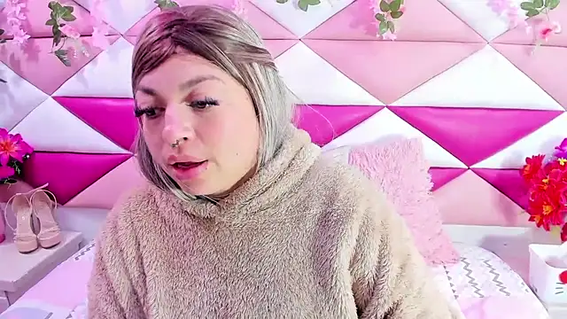 Cocoo Nuth online show from April 14, 3:34 am