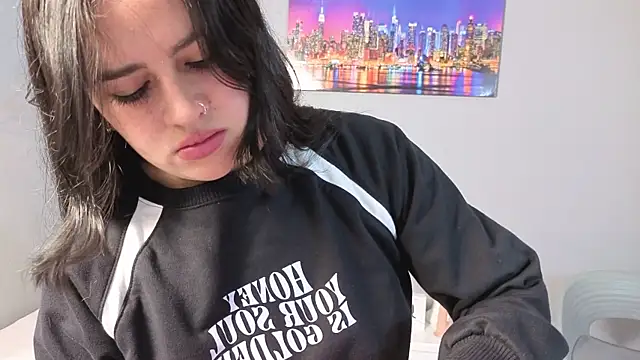 Snapshot of Alli_cooper chatting on July 14, 12:22 pm Alli cooper online show from July 14, 12:22 pm