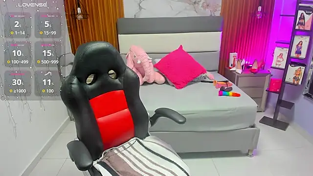 Snapshot of CATIAJONES chatting on May 21, 6:48 pm CATIAJONES online show from May 21, 6:48 pm