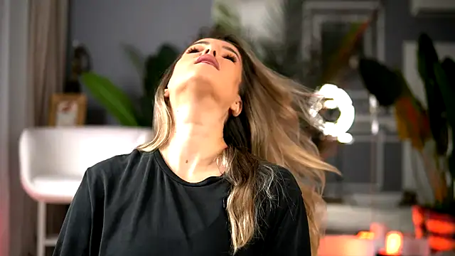 KellyMathews online show from October 8, 1:47 am