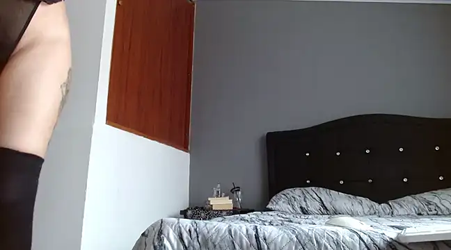 Snapshot of Emilia_1995 chatting on March 10, 7:07 pm Emilia 1995 online show from March 10, 7:07 pm