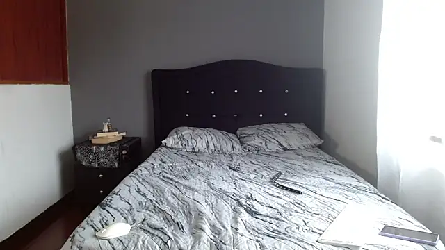 Snapshot of Emilia_1995 chatting on September 15, 2:06 pm Emilia 1995 online show from September 15, 2:06 pm