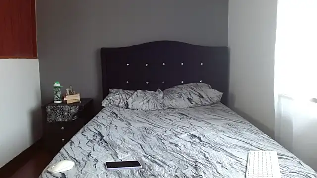 Snapshot of Emilia_1995 chatting on October 27, 2:10 pm Emilia 1995 online show from October 27, 2:10 pm