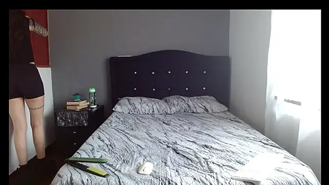 Snapshot of Emilia_1995 chatting on February 25, 4:38 pm Emilia 1995 online show from February 25, 4:38 pm