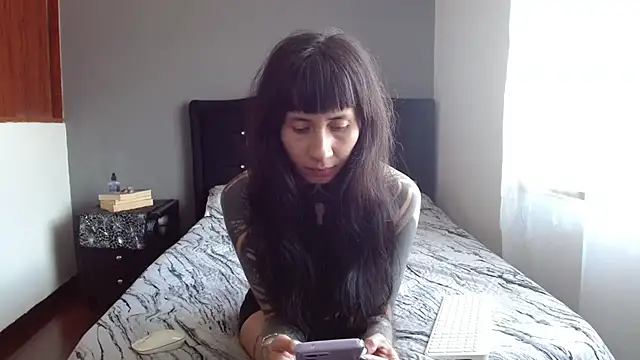 Emilia 1995 online show from July 14, 2:12 pm