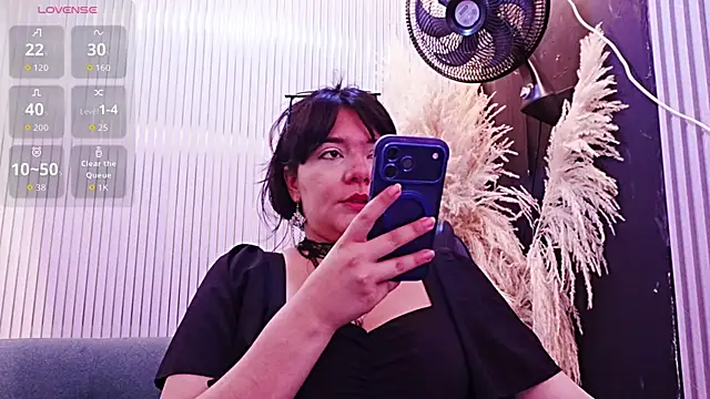 AmberGreyy  online show from July 4, 4:57 pm