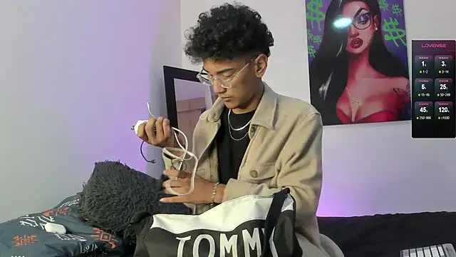 harrytwink18 online show from February 4, 1:27 pm