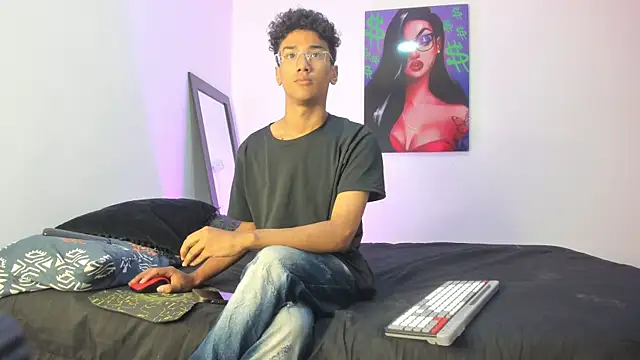 harrytwink18 online show from March 3, 1:20 pm