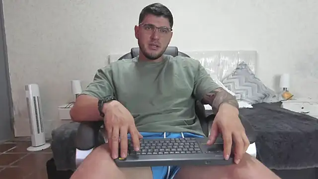 Teilor Creed online show from March 7, 10:54 pm