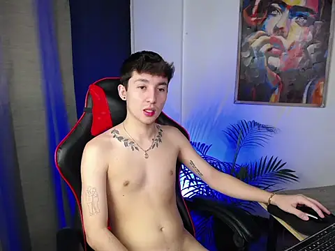 Snapshot of SebasstianGrand chatting on February 18, 12:48 am SebasstianGrand online show from February 18, 12:48 am