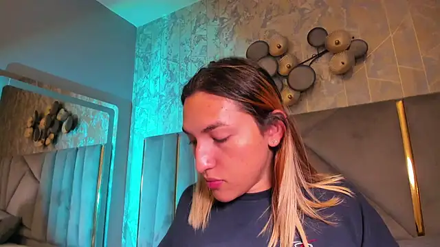 TomLondon  online show from February 21, 1:01 pm