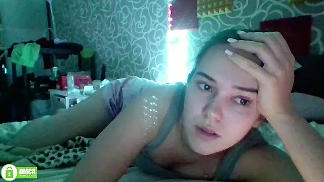 Snapshot of the_princese chatting on December 17, 3:28 pm the princese online show from December 17, 3:28 pm