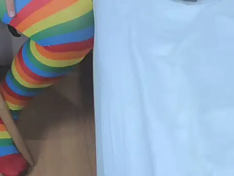 Snapshot of sorafire chatting on February 25, 9:24 pm sorafire online show from February 25, 9:24 pm