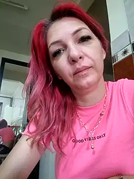 Snapshot of Evadesirex46 chatting on June 25, 5:23 am Evadesirex46 online show from June 25, 5:23 am