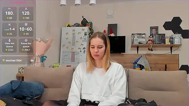 Girl alone home online show from March 26, 3:50 pm