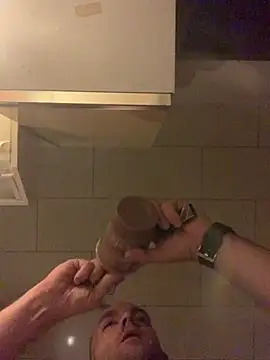 Snapshot of Bigtoyaddict chatting on January 2, 7:12 am Bigtoyaddict online show from January 2, 7:12 am