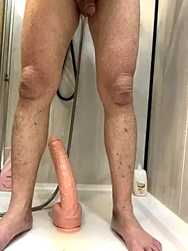 Snapshot of Bigtoyaddict chatting on November 3, 2:35 am Bigtoyaddict online show from November 3, 2:35 am