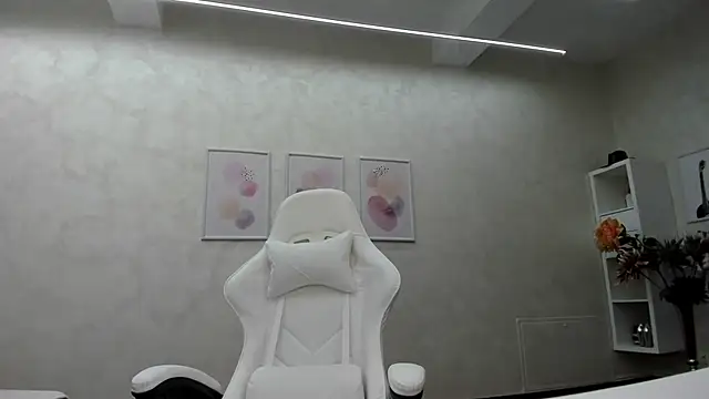 patriciakeys online show from January 7, 10:01 am