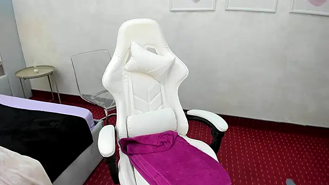 patriciakeys online show from February 25, 6:36 am