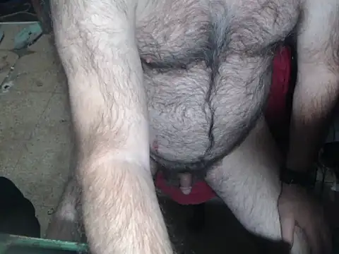 Snapshot of sohorneydad13 chatting on December 22, 5:15 am sohorneydad13 online show from December 22, 5:15 am