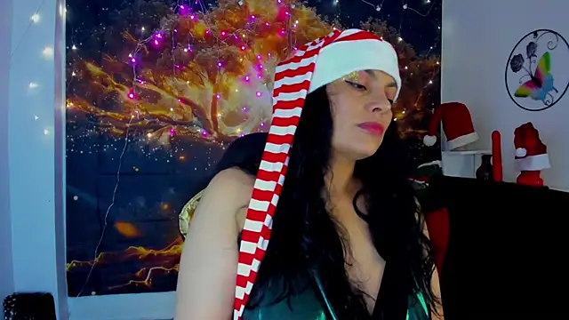 Snapshot of Lust_Mom41 chatting on December 22, 9:42 pm Lust Mom41 online show from December 22, 9:42 pm