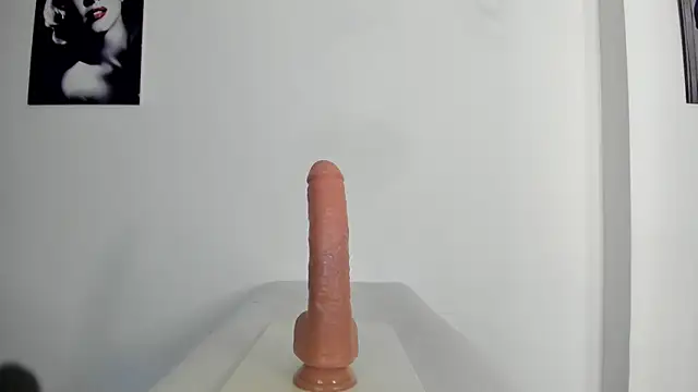 Andrea Williams  online show from November 8, 11:43 am