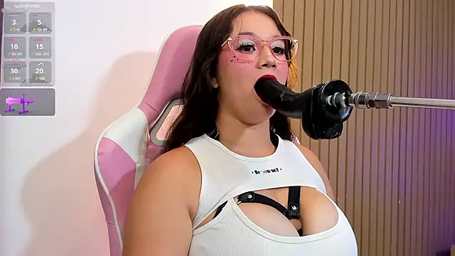 Anniee boobs online show from March 13, 3:46 am