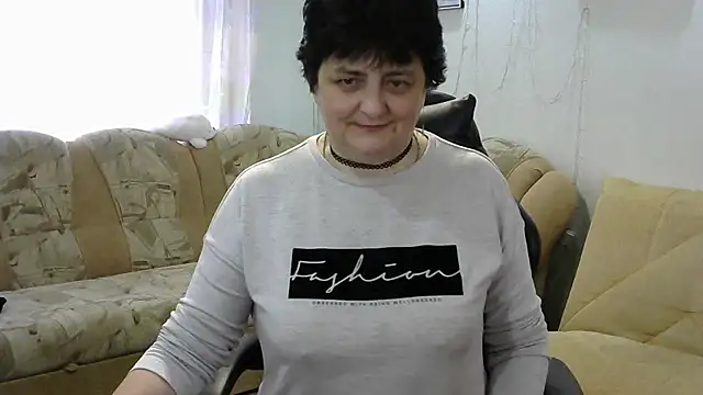 Snapshot of IsXLoves chatting on February 26, 10:58 am IsXLoves online show from February 26, 10:58 am