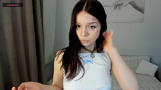 Snapshot of crystal_lilith chatting on June 14, 6:26 am crystal lilith online show from June 14, 6:26 am