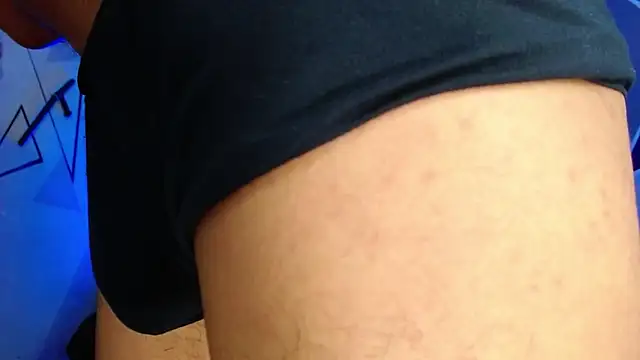 MagnusFrost online show from March 31, 2:13 am