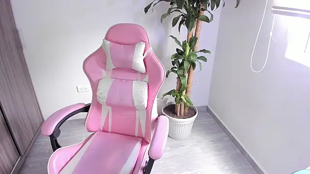 Sofi Martinezz0 online show from October 22, 3:34 pm