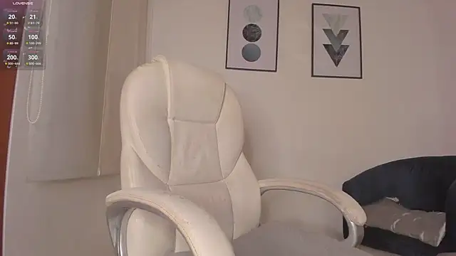 LynnSam  online show from March 21, 1:13 am