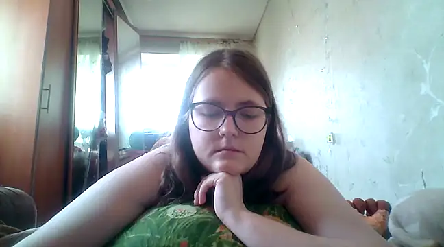 DesireMelissa online show from March 14, 8:10 am