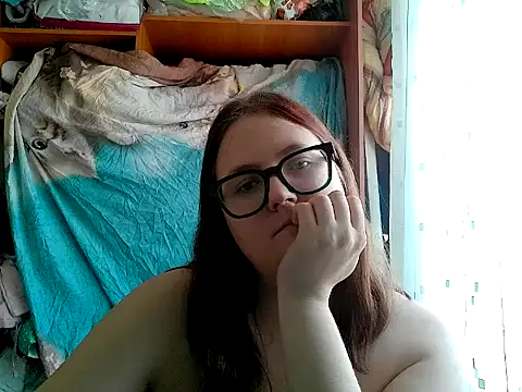 DesireMelissa online show from April 3, 6:00 am