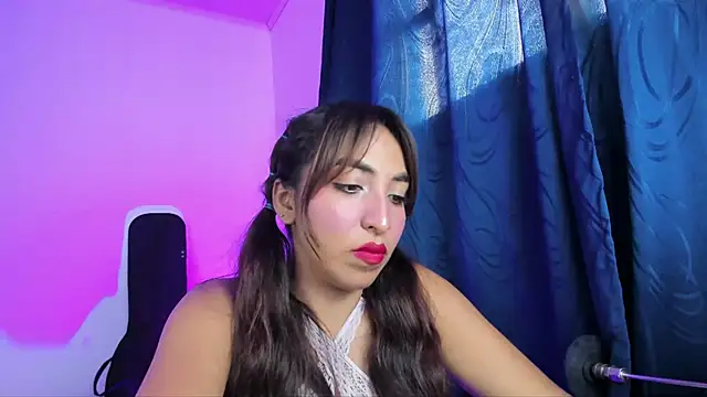 Snapshot of Leticia_brownn1 chatting on March 19, 6:12 pm Leticia brownn1 online show from March 19, 6:12 pm