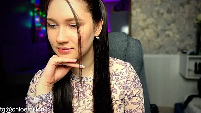 Snapshot of ChloeMillerMeow chatting on January 23, 6:14 pm ChloeMillerMeow online show from January 23, 6:14 pm