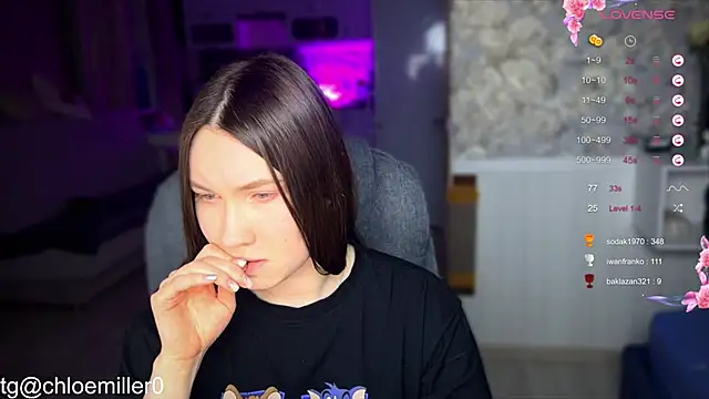 Snapshot of ChloeMillerMeow chatting on February 4, 2:39 am ChloeMillerMeow online show from February 4, 2:39 am
