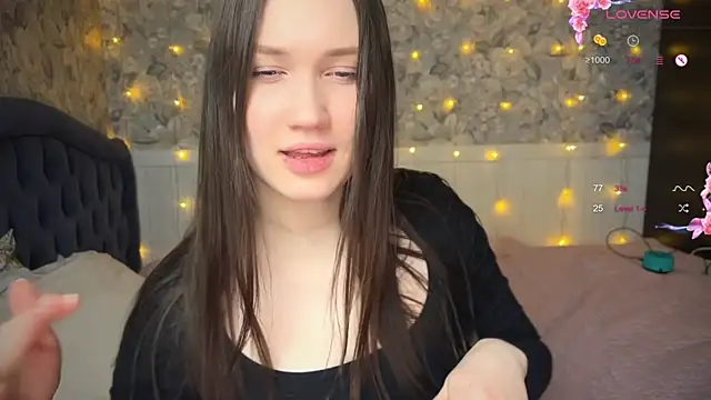 Snapshot of ChloeMillerMeow chatting on March 13, 6:12 pm ChloeMillerMeow online show from March 13, 6:12 pm