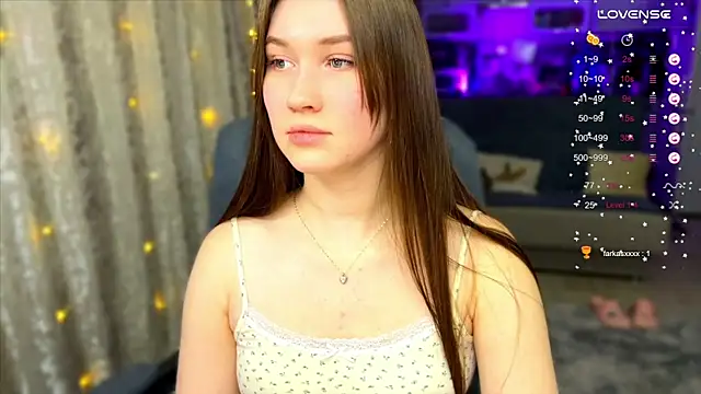 Snapshot of ChloeMillerMeow chatting on September 21, 7:48 pm ChloeMillerMeow online show from September 21, 7:48 pm