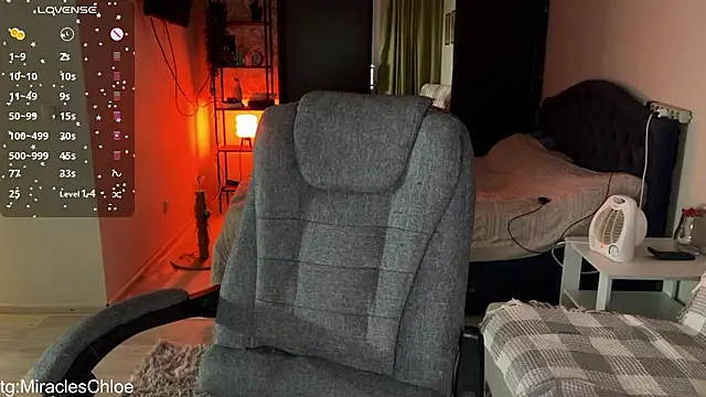 ChloeMillerMeow online show from February 4, 4:57 pm