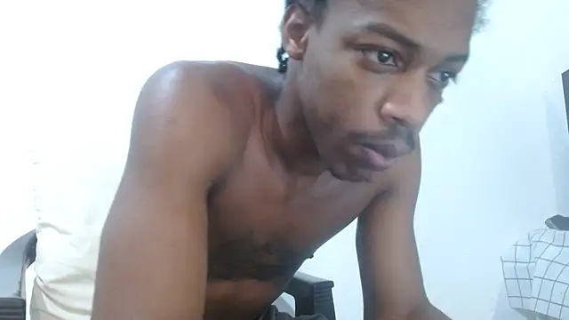 Larry-n-clouds online show from February 25, 8:29 pm