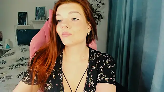 Snapshot of AlysaNightmoon chatting on December 2, 10:39 am AlysaNightmoon online show from December 2, 10:39 am