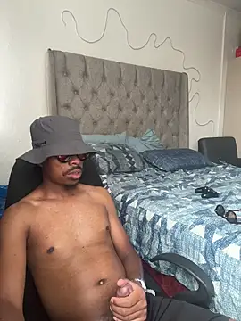 Snapshot of JaroDawg47 chatting on January 19, 10:52 am JaroDawg47 online show from January 19, 10:52 am