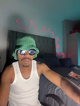 Snapshot of JaroDawg47 chatting on February 10, 6:23 pm JaroDawg47 online show from February 10, 6:23 pm